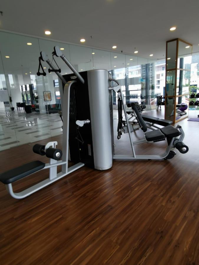 Landmark Stunning High Floor Coast View Studio #Netflix #Fast Wifi Tanjung Tokong Exteriör bild