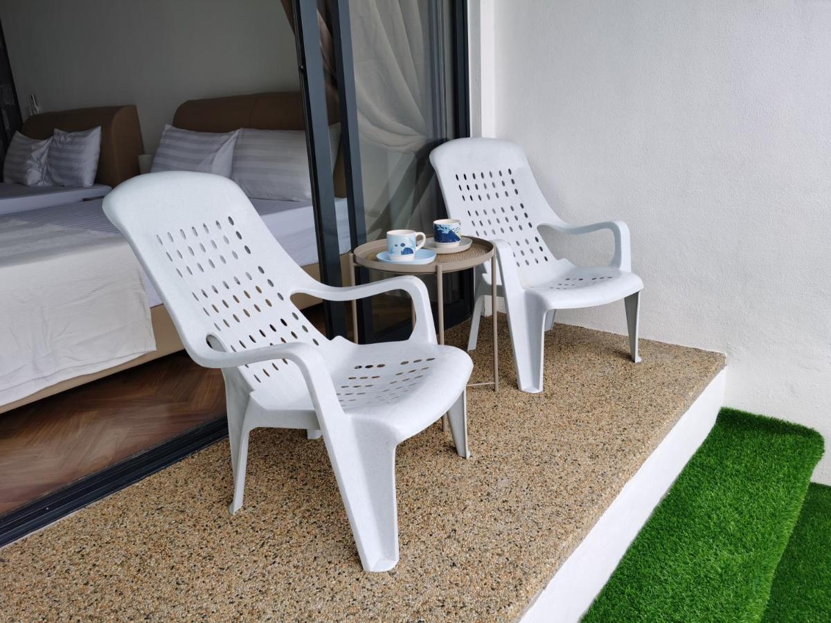 Landmark Stunning High Floor Coast View Studio #Netflix #Fast Wifi Tanjung Tokong Exteriör bild