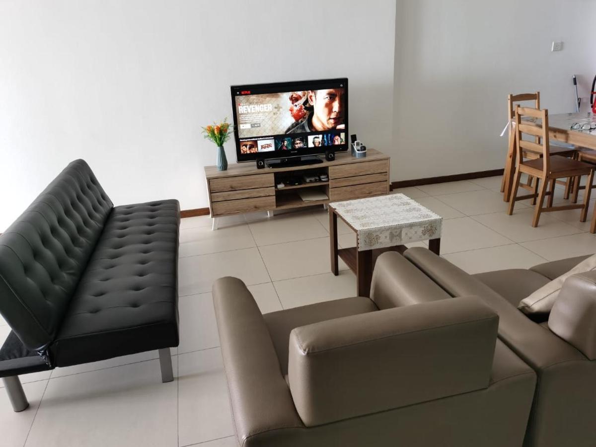Landmark Stunning High Floor Coast View Studio #Netflix #Fast Wifi Tanjung Tokong Exteriör bild